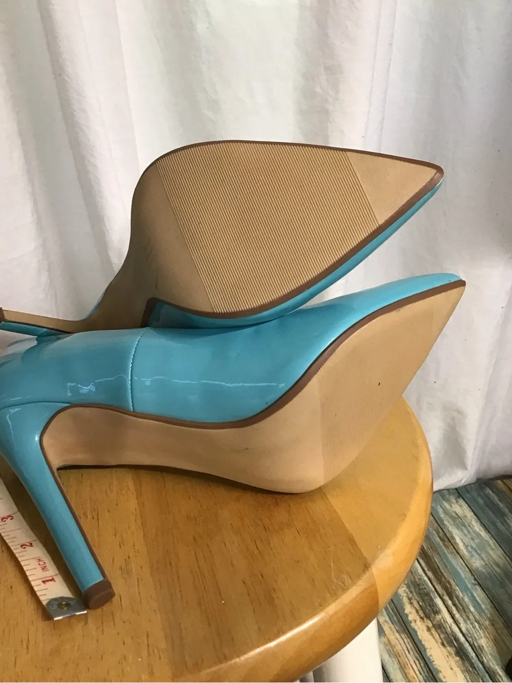 Delicious Patent Pointed-Toe Pumps in Aqua